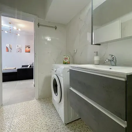 3-bedroom Fabulous In The City Center Lägenhet